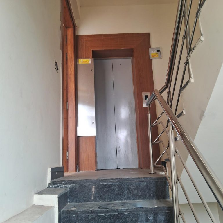 4 BHK 4th Floor with Room Rights for Sale in Sector 45 Gurgaon