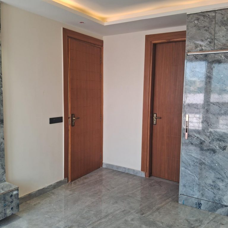 4 BHK 4th Floor with Room Rights for Sale in Sector 45 Gurgaon