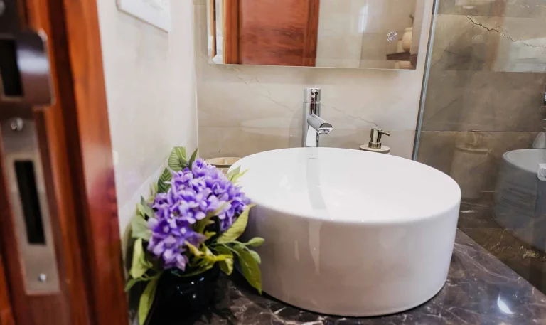 wash-basin