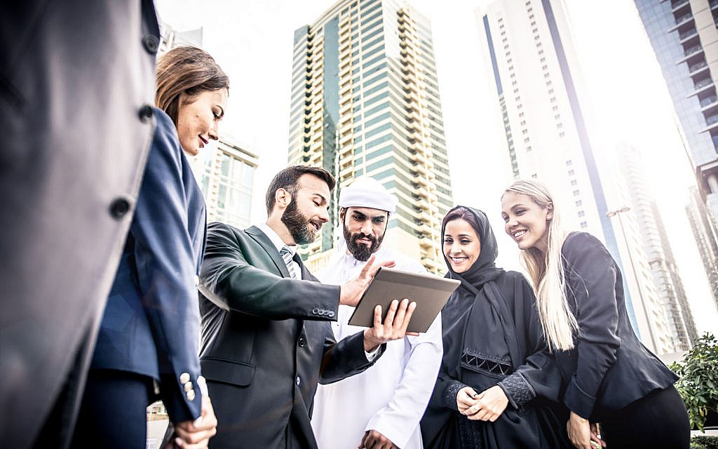 How to Choose the Right Real Estate Agent in Dubai